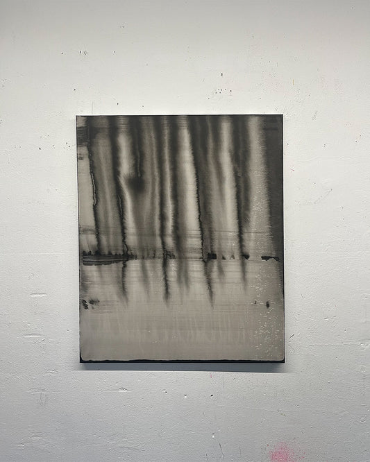 liquid_grey_black